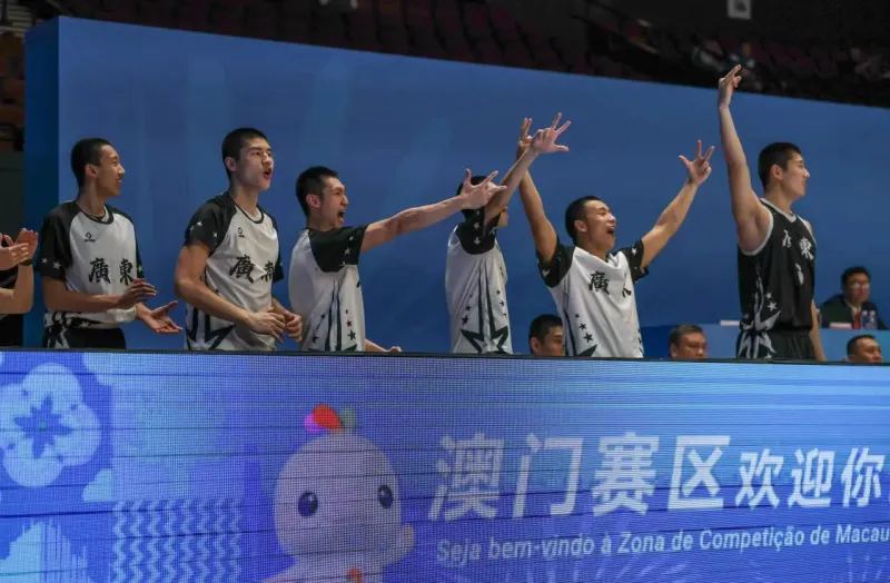 乐动网址 -风云突变！深圳男篮赛后回应争议，CBA常规赛版图或变，媒体盛赞，医务组通报恢复的简单介绍