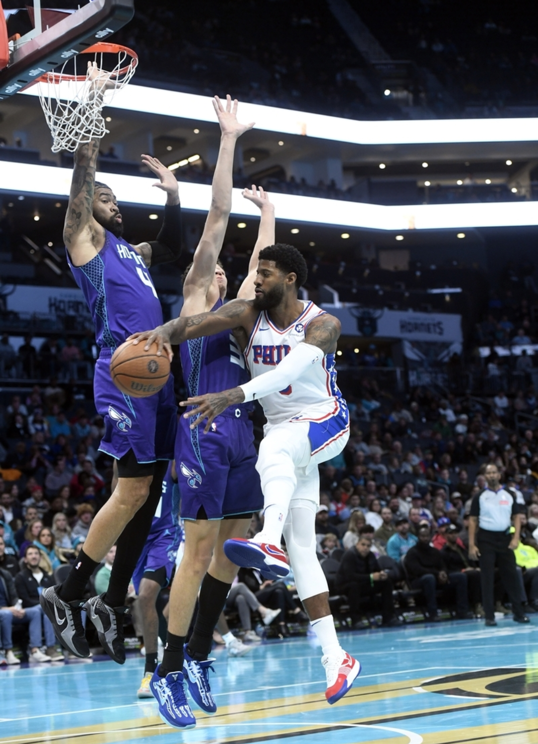 乐动体育下载 -NBA压哨绝杀合集